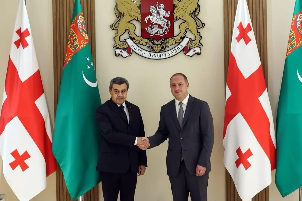 TÜRKMENISTANYŇ WE GRUZIÝANYŇ BILIM MINISTRLERINIŇ DUŞUŞYGY GEÇIRILDI