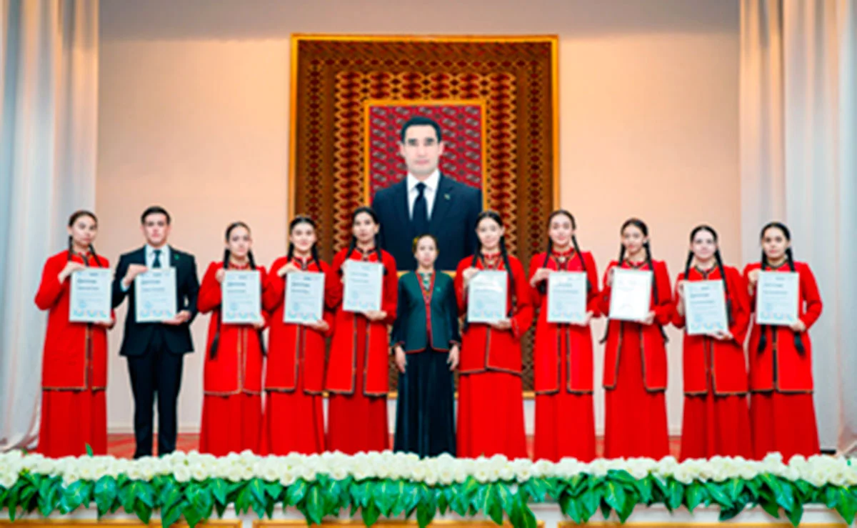 Magtymguly adyndaky Türkmen döwlet uniwersitetiniň talyplary rus dili boýunça halkara olimpiadada baýrakly orunlary eýelediler