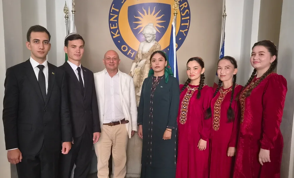 Halkara ynsanperwer ylymlary we ösüş uniwersitetiniň talyplarynyň Florensiýa şäherinde guralýan tomusky tejribe-okuw saparynyň ikinji tapgyry dowam edýär