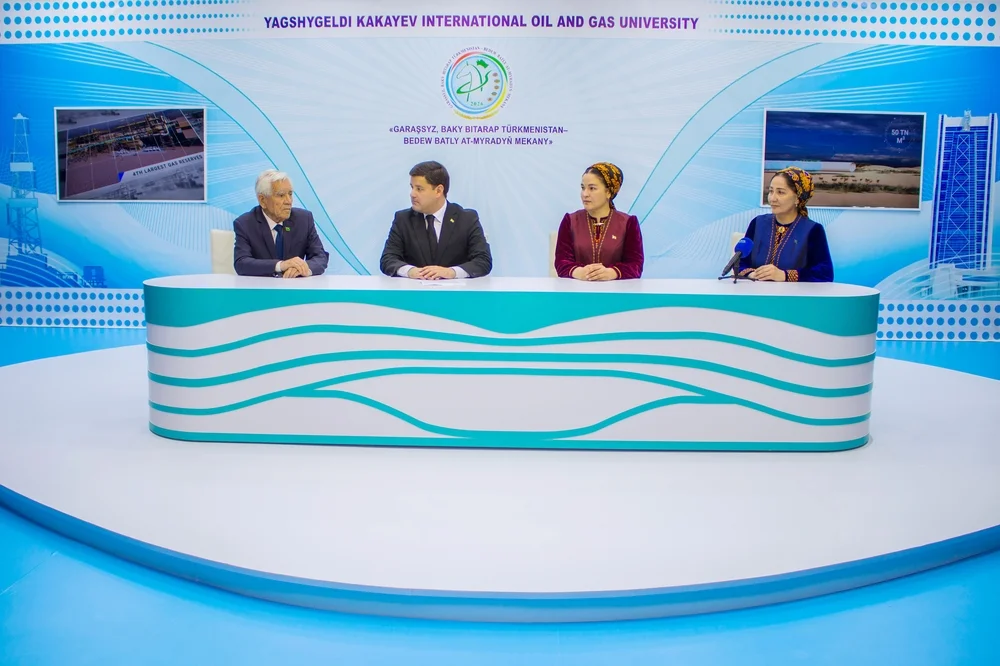 “Türkmen-malaý hyzmatdaşlygy hakyky we jogapkärli ösüşiň kepili” atly syýasy söhbetdeşlik