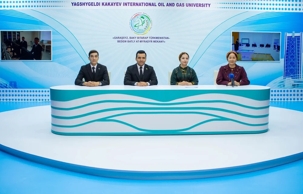 Ýagşygeldi Kakaýew adyndaky Halkara nebit we gaz uniwersitetinde Türkmen halkynyň Milli Lideri, Türkmenistanyň Halk Maslahatynyň Başlygy Gahryman Arkadagymyz Gurbanguly Berdimuhamedowyň Bilimler we talyp ýaşlar güni hem-de 2026-2027-nji okuw ýylynyň başla