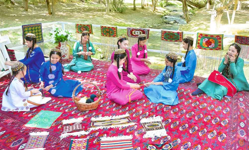 Sapaly dynç alyş do­wam ed­ýär
